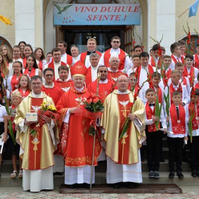 16 iulie: Tămăşeni: Conferirea sacramentului Mirului