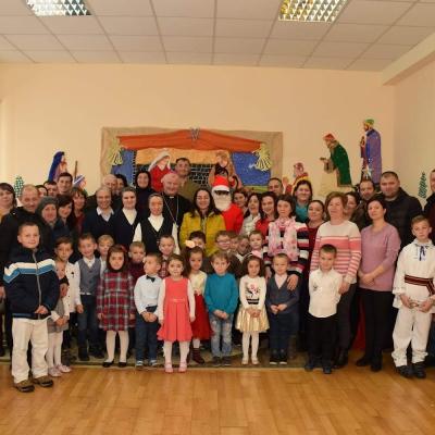 20 decembrie: Iugani: Serbare cu ocazia Naşterii lui Isus