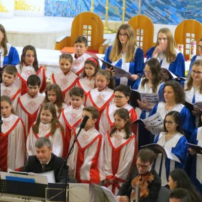 9 decembrie: Iaşi: A XXII-a ediţie a concertului de colinde al corului "Juvenes Ecclesiae"