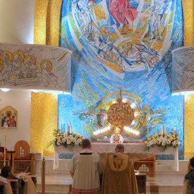 19 octombrie: Iaşi: Copiii se roagă Rozariul