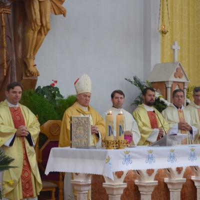 4 octombrie: Roman: Sărbătoarea hramului şi sfinţire de diaconi la Institutul Teologic Franciscan