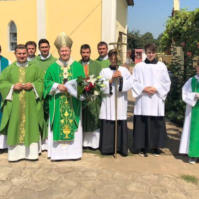 12 august: Traian (NT): Jubileul de 50 de ani de Preoţie al IPS Ioan Robu