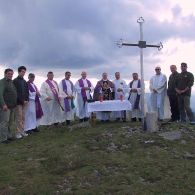 8 august: Liturghie cu requiem pentru eroi pe vârful Budacu