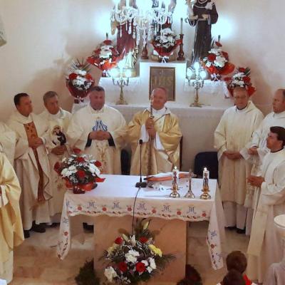 9 iunie: Lărguţa: Celebrarea primului hram în cinstea Inimii Neprihănite a Mariei şi sfinţirea lucrărilor de renovare a bisericii