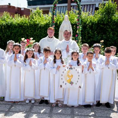 3 iunie: Ladispoli: Prima sfântă Împărtăşanie