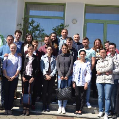 12, 19 şi 26 mai: Cursuri pentru logodnici la Traian, Bacău şi Iaşi