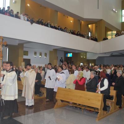 8 mai: Oneşti: Sărbătorindu-l pe fericitul Ieremia Valahul