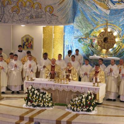 29 martie: Iaşi: Liturghia crismei