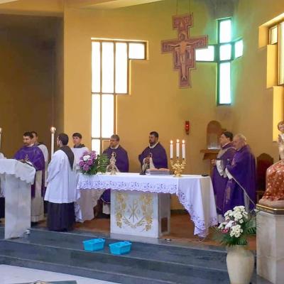 5 martie: Oneşti: Sărbătoarea naşterii pentru cer a primului sfânt român ridicat la cinstea altarelor