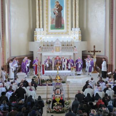 24 februarie: Faraoani: Funeraliile părintelui Iosif Matei