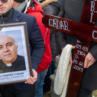 28 decembrie: Horgeşti: Funeraliile părintelui Cornel Cadar