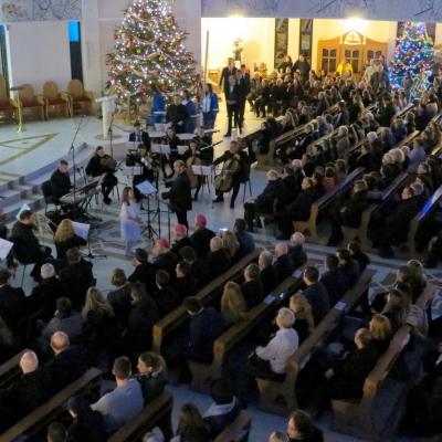15 decembrie: Iaşi: "Juvenes Ecclesiae" şi concertul lor de Crăciun