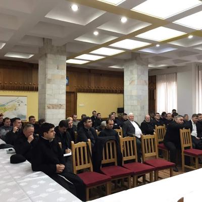 25 noiembrie: Bacău: Întâlnire decanală