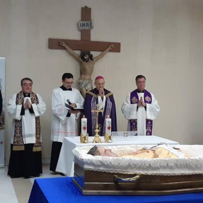 22 noiembrie: Iaşi: Moment de rugăciune la căpătâiul părintelui Claudiu Dumea