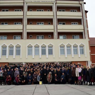 16 noiembrie: Roman: Întâlnirea persoanelor văduve