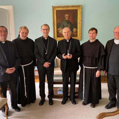 4-12 noiembrie: Vizita episcopului Petru Gherghel în patru dieceze din Franţa