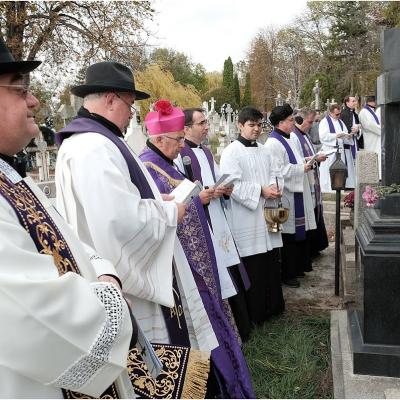 2 noiembrie: Iaşi "Eternitatea": Pomenirea credincioşilor răposaţi