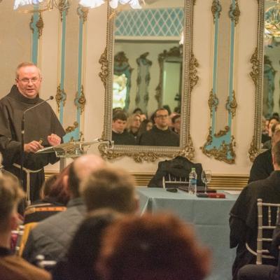 24 octombrie: Roman: "Revoluţia gingăşiei şi misiunea"