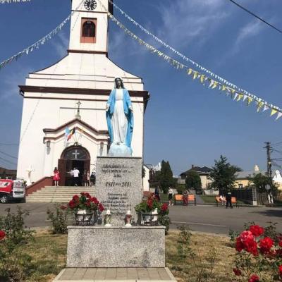 1 septembrie: Siret: Sfânta Liturghie a hramului