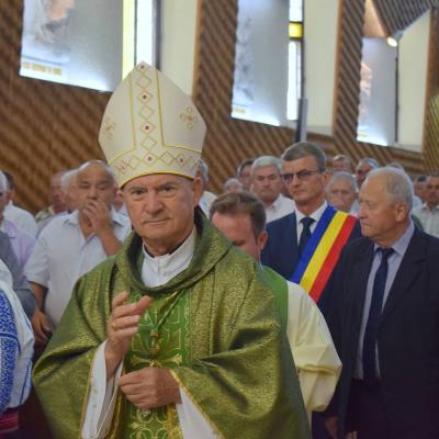 1 septembrie: Gherăeşti: PS Petru Gherghel - Liturghie de mulţumire
