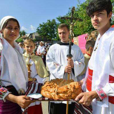 2 august: Luizi-Călugăra: Consacrarea altarului şi sfinţirea bisericii "Sfânta Maria a Îngerilor"