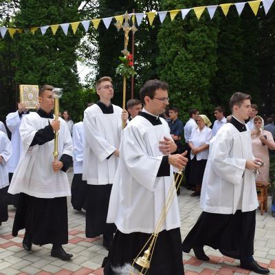 20 iunie: Gherăeşti: Corpus Domini - procesiune de Joia Verde