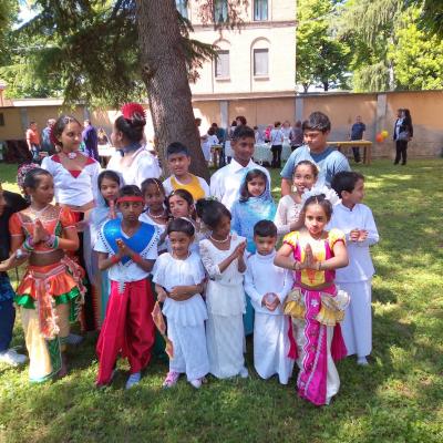 2 iunie: Parma (Italia): Români la evenimentul "Popoare în sărbătoare"