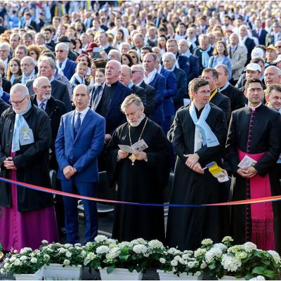 1 iunie: Album foto (III): Iaşi: "Să mergem împreună" - papa Francisc la Întâlnirea mariană cu tinerii şi cu familiile în faţa Palatului Culturii