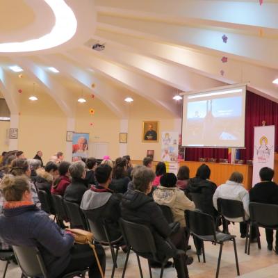 8 mai: Iaşi: "Provocarea comuniunii" - pas catehetic spre întâlnirea cu papa Francisc