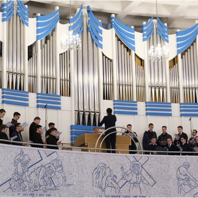 18 aprilie: Iaşi: Liturghia crismei şi ziua Preoţiei