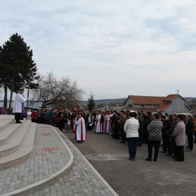 7 aprilie: Huşi-Corni: O comunitate pe drumul crucii