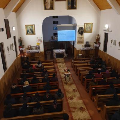 2 aprilie: Poiana Micului: Cu gândul la sfântul papă Ioan Paul al II-lea