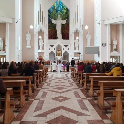 26 martie: Bacău: Simon din Cirene, Veronica, noi... pe Calea crucii