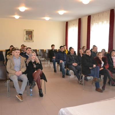 16 februarie: Traian: La un an de la căsătorie