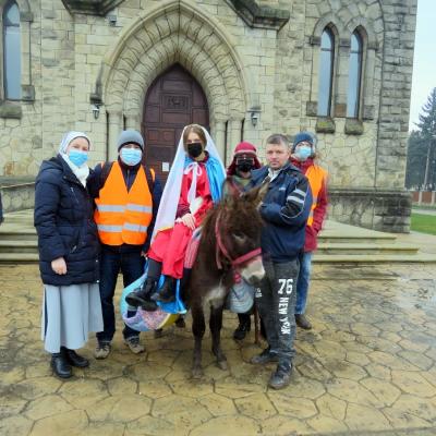 24 decembrie: Kolping: Cu Maria, Iosif şi un măgăruş, în drum spre Betleem