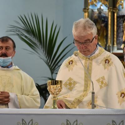 10 octombrie: Cacica: Hramul secundar al sanctuarului, cu Liturghia prezidată de PS Iosif Păuleţ (9 octombrie 2020)