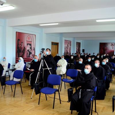 2 octombrie: Roman: Simpozionul naţional "Euharistia, inima Bisericii"