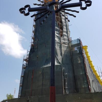12 iunie: Iaşi: Sfinţirea crucii de pe turnul catedralei vechi