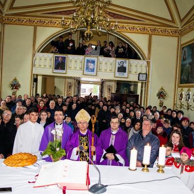 8 martie: Schineni: Vizita episcopului Iosif Păuleţ