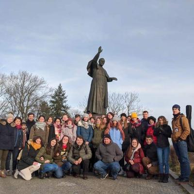 28 decembrie 2019 - 1 ianuarie 2020: Wrocław (Polonia): "Mereu în mişcare, dar niciodată dezrădăcinaţi"