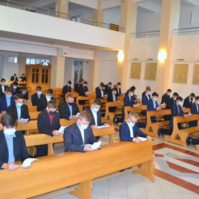 13 septembrie: Bacău: Seminarul Liceal la un nou început de drum