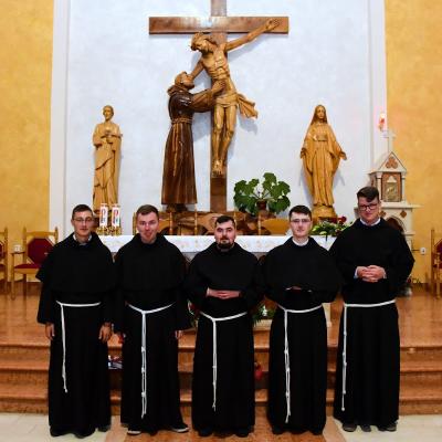 11 septembrie: Roman: Cinci fraţi franciscani conventuali au profesat voturile evanghelice pe viaţă