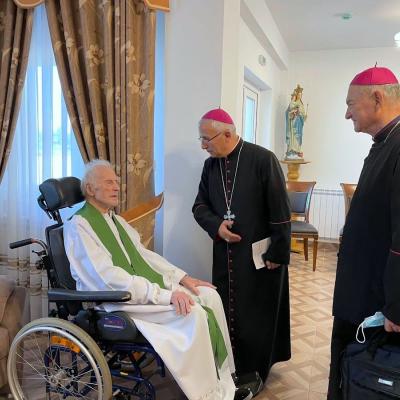 10 septembrie: Gherăeşti: Pr. Anton Bişoc, un secol de viaţă împlinit