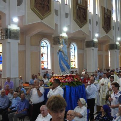 18 iulie: Butea: Sărbătoare în cinstea Sfintei Fecioare Maria de Lourdes
