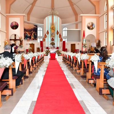 20 iunie: Roman: Celebrarea tainei Sfântului Mir în Biserica "Isus, Bunul Păstor"