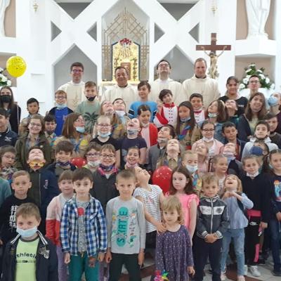 5 iunie: Bacău: Sărbătoarea copiilor în Parohia "Sfântul Nicolae"