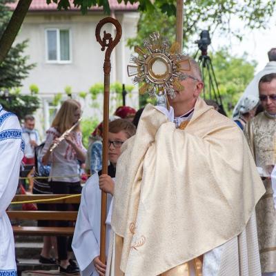 3 iunie: Gherăeşti: Hramul comunităţii şi procesiunea cu Preasfântul Sacrament. Foto: Andreea Dima / ERCIS Media
