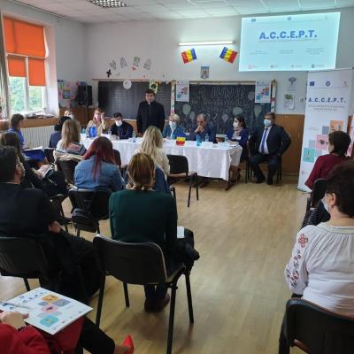 2 iunie: Huşi: Lansarea proiectului "A.C.C.E.P.T - Acţiuni concrete în comunitate, educaţie pentru toţi"