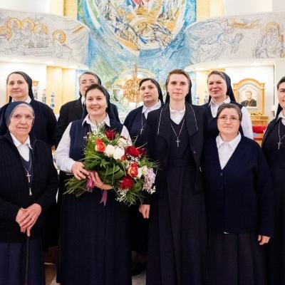 31 mai: Iaşi: Profesiunea solemnă a sorei Bianca Rotaru, SCMP. Foto: Paul Dumea