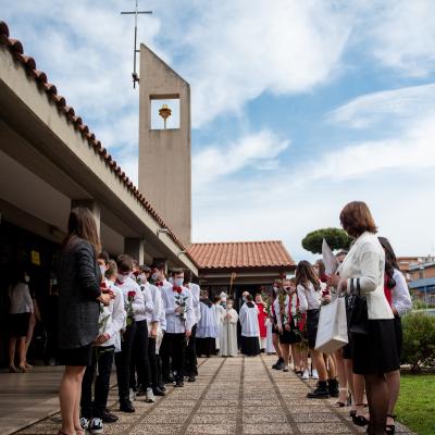 30 mai: Ladispoli (Italia): Administrarea sacramentului Mirului în comunitatea catolică română
